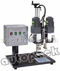 喷头泵头锁盖机