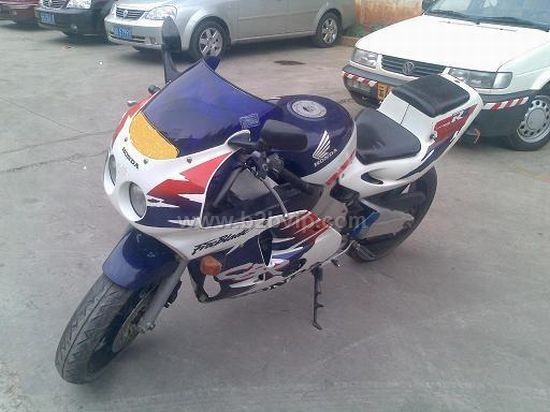 出售进口本田&nbsp;CBR400RR摩托车