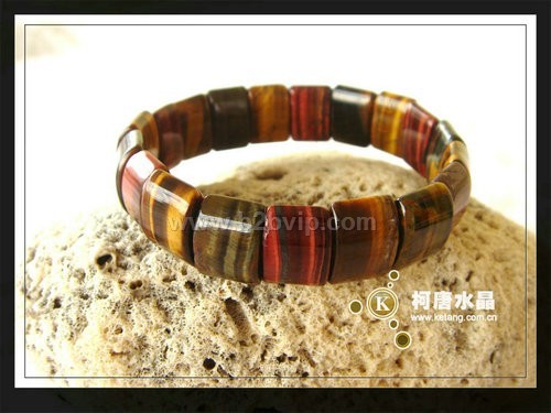 新款天然水晶手链&nbsp;彩色虎石手链&nbsp;表链型手链