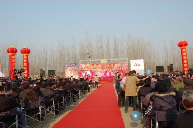 郑州出租帐篷、气球、桌椅