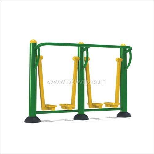 供应健身器材、垃圾桶、休闲椅、公园玩具、大型滑梯、游乐设施等等