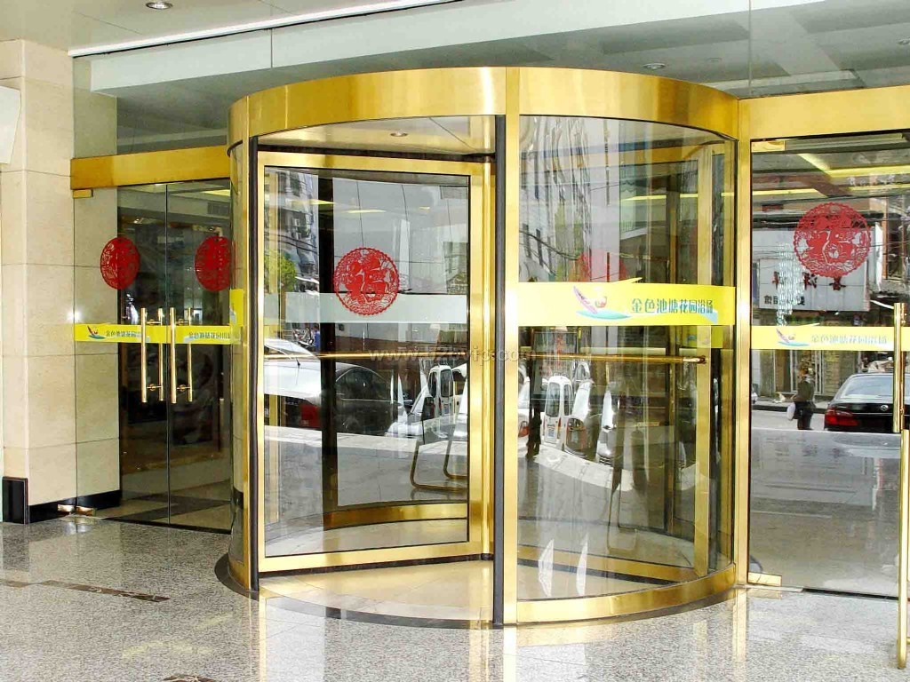 三、四翼旋转门