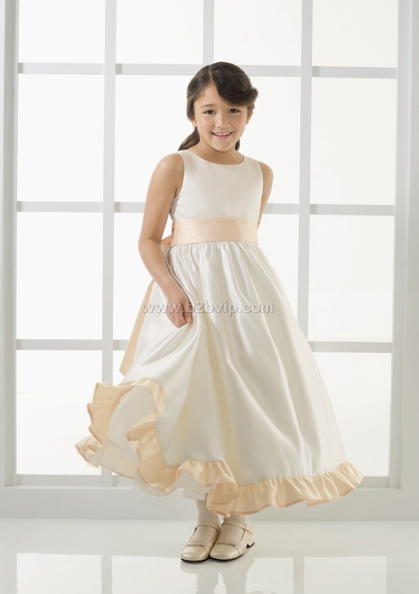 斯雅特婚纱礼服
