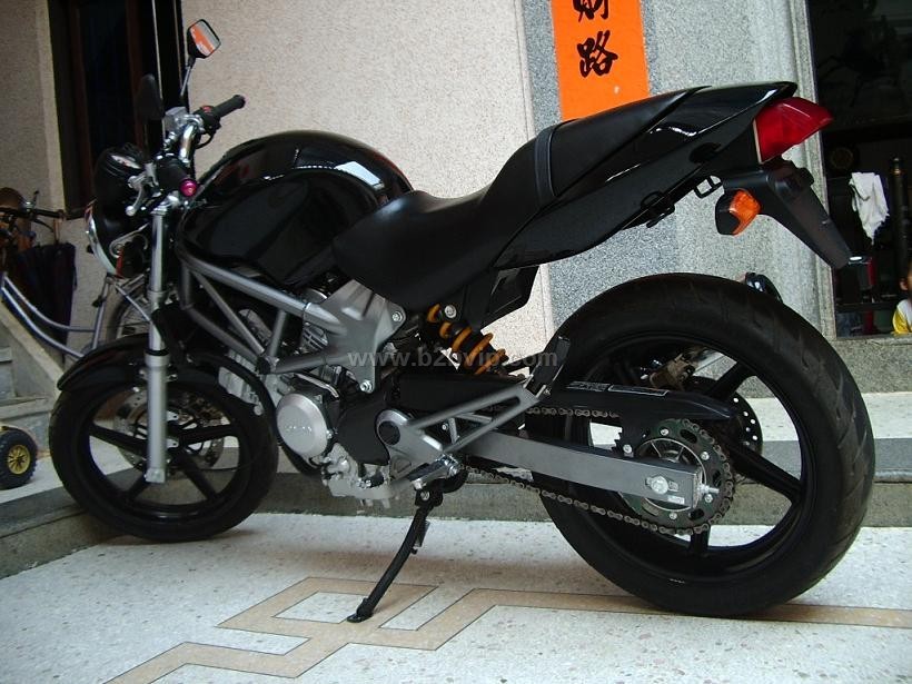 经典消息02-07款本田VTR250摩托车--仅售3400元