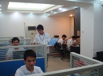 [52黑莓论坛认证商家]专业维修8900不开机，自动重启