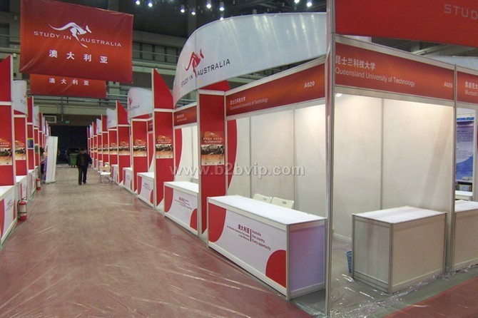 展品器材 一字行展览，展会用品齐全，V字行展览，展会器材