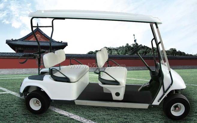 四座高尔夫球车